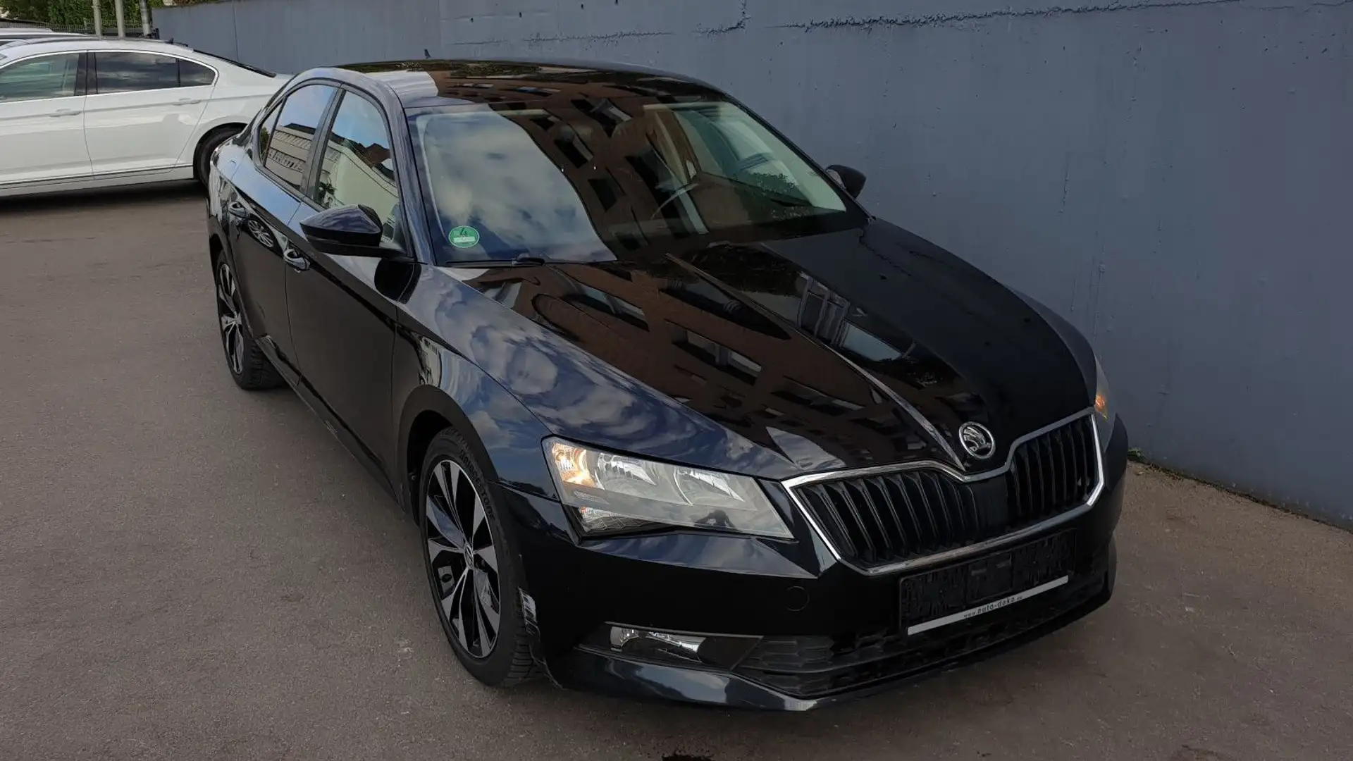 Skoda Superb 2.0 TDI DSG Noir - 2