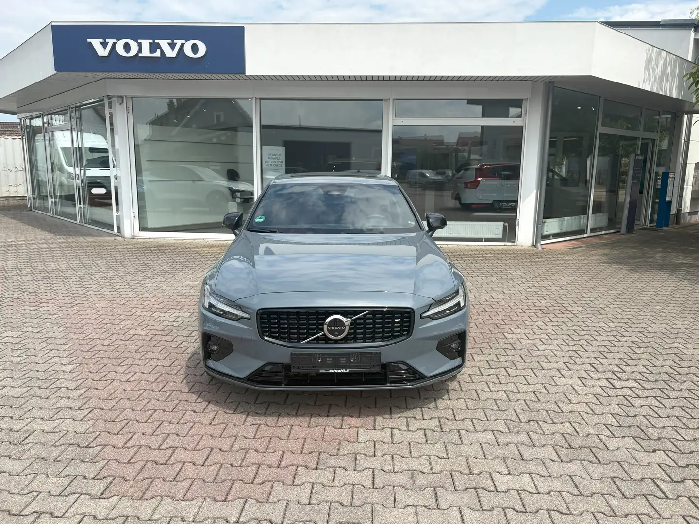 Volvo S60 Ultimate Dark AWD Grau - 2