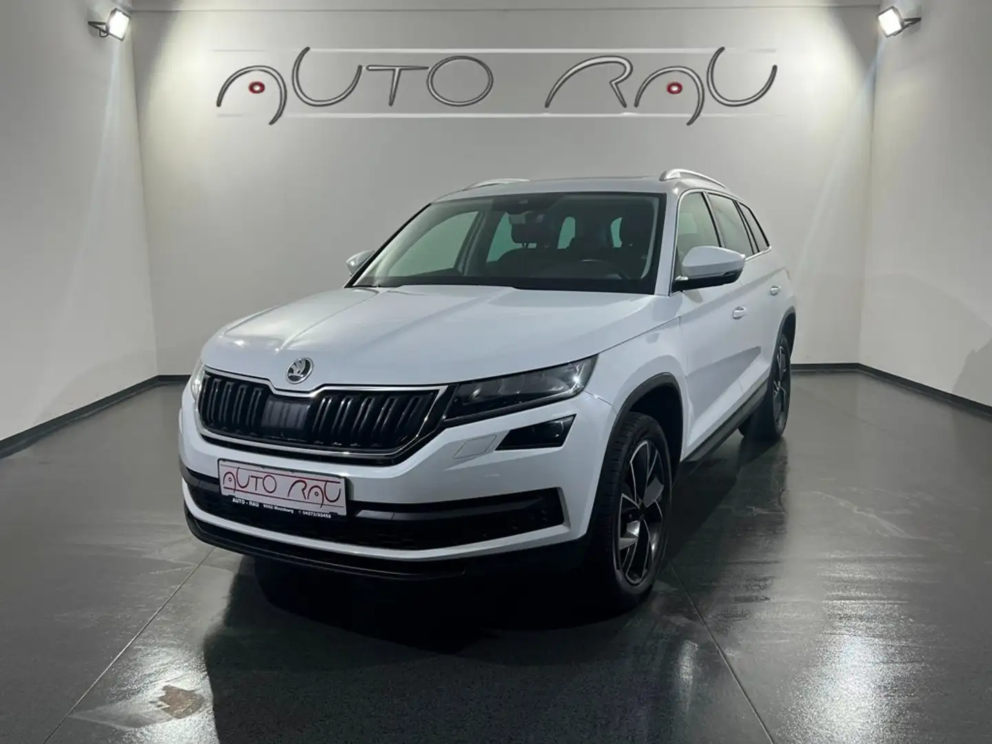 Skoda Kodiaq Kodiaq 2.0 TDI Style 4x4 DSG *7SITZE*PANO*AHK*360* Weiß - 1