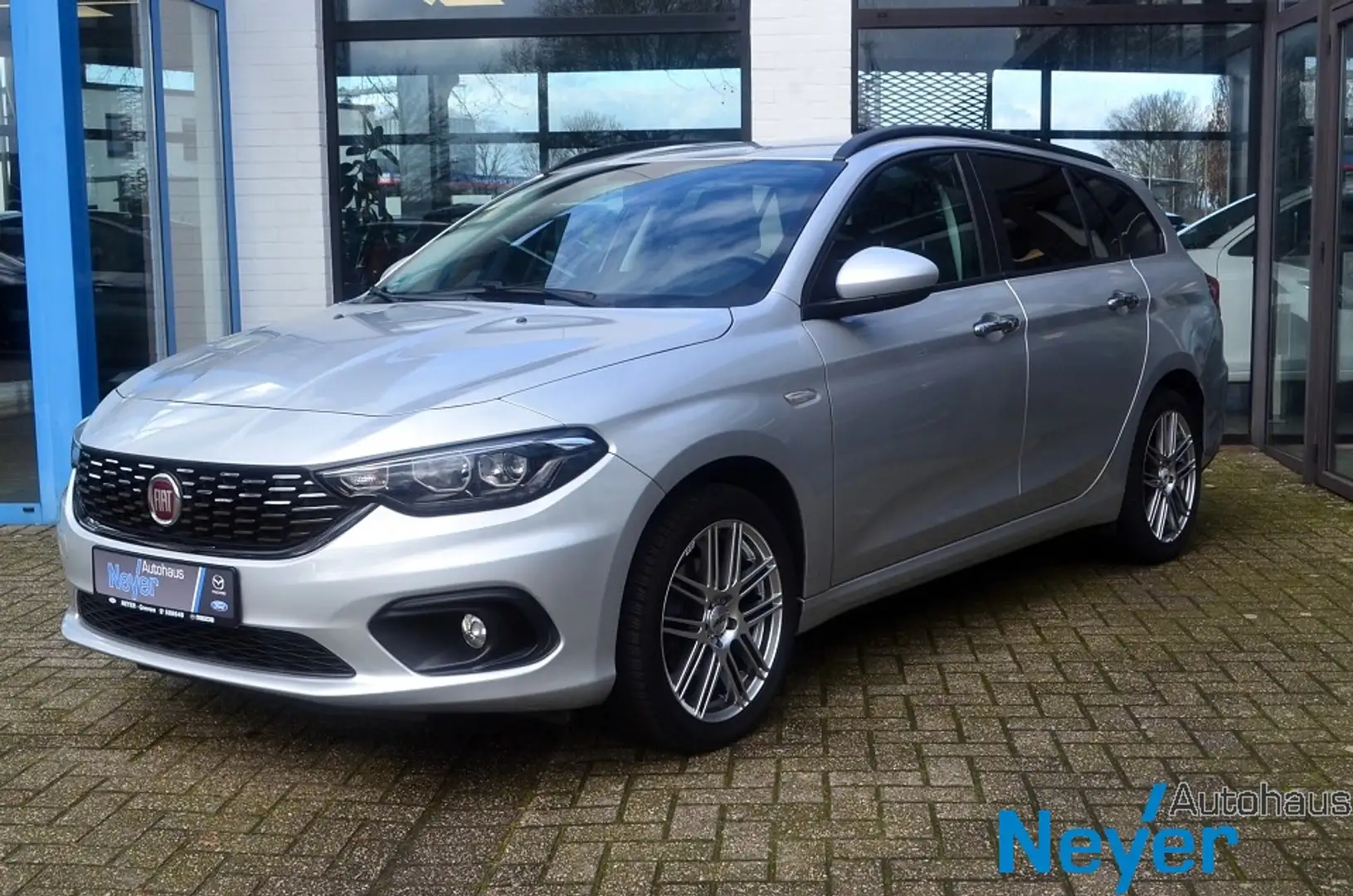 Fiat Tipo 1.4 T-Jet Easy Silber - 2