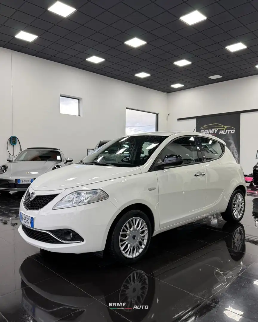 Lancia Ypsilon 1.2 69cv Bianco - 2