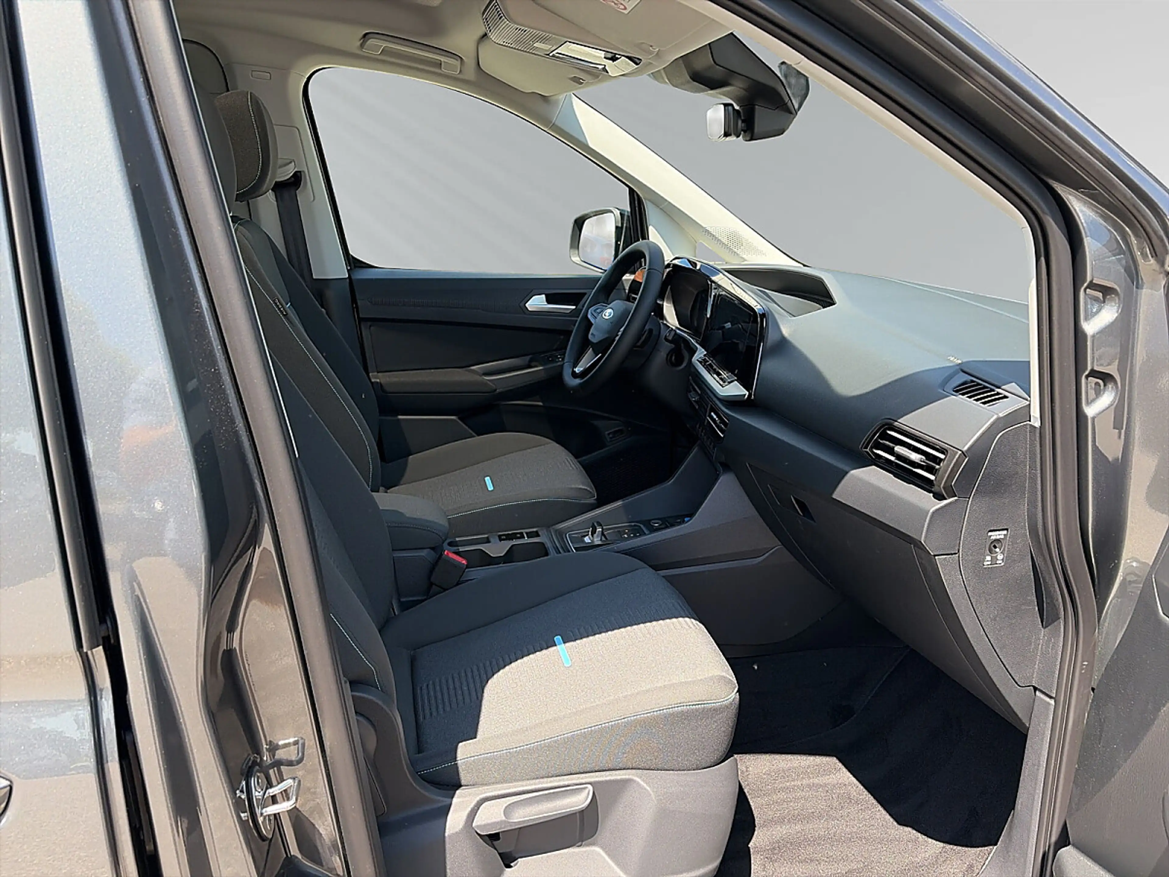 Ford Grand Tourneo Connect 1,5 EcoBoost PHEV L2 Active 110KW / 150PS — photo 10