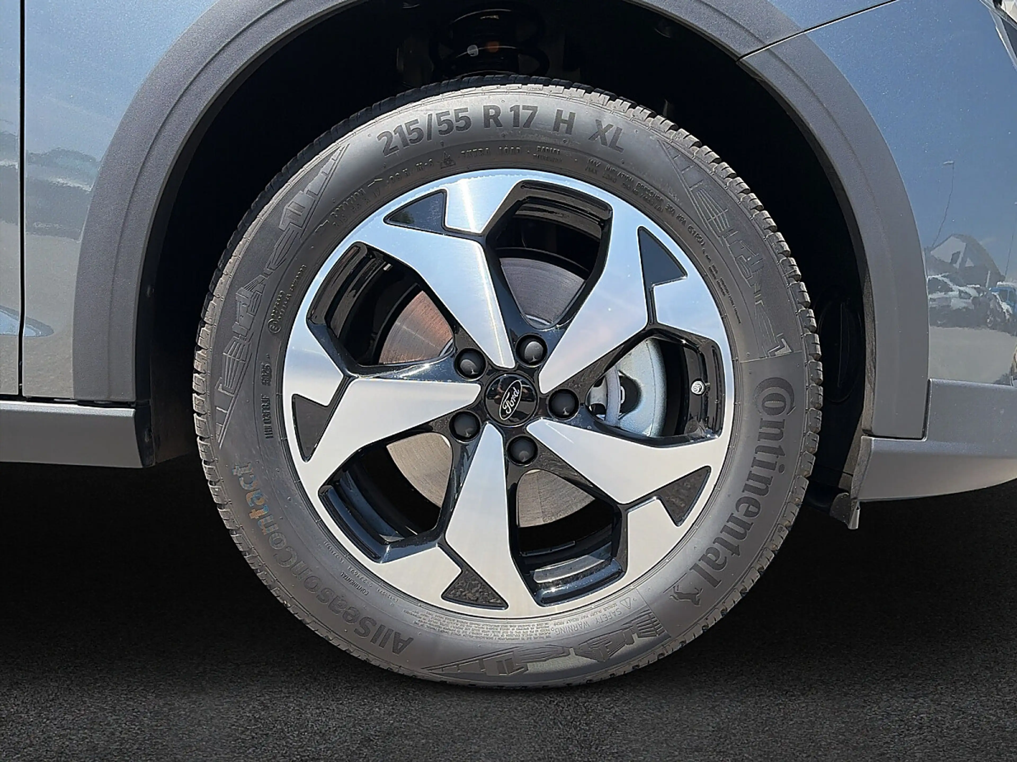 Ford Grand Tourneo Connect 1,5 EcoBoost PHEV L2 Active 110KW / 150PS — photo 4
