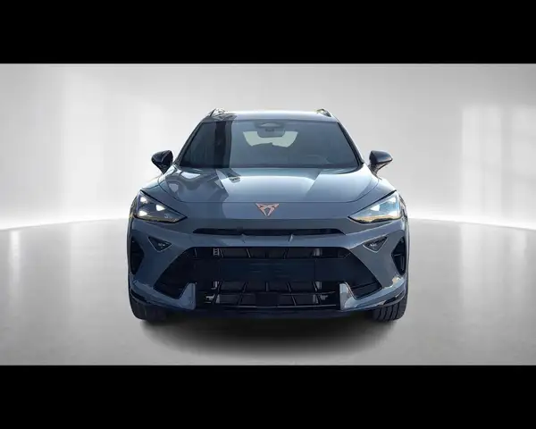 Cupra Formentor view 8