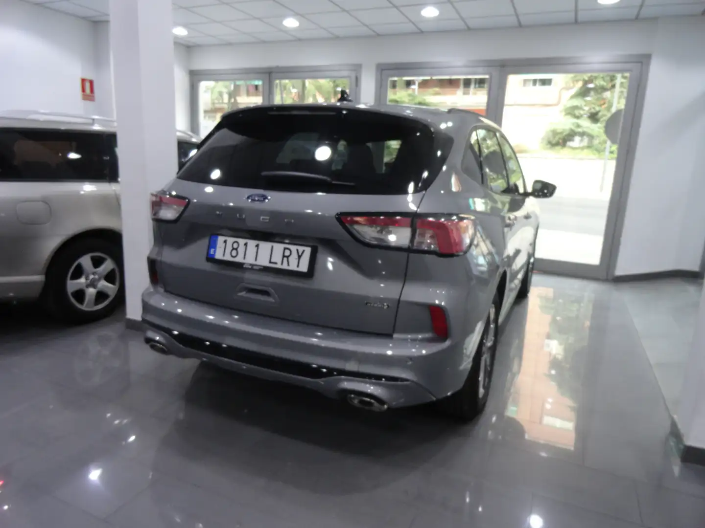 Ford Kuga ST-Line X 2.5 Duratec PHEV 165kW Auto - 1