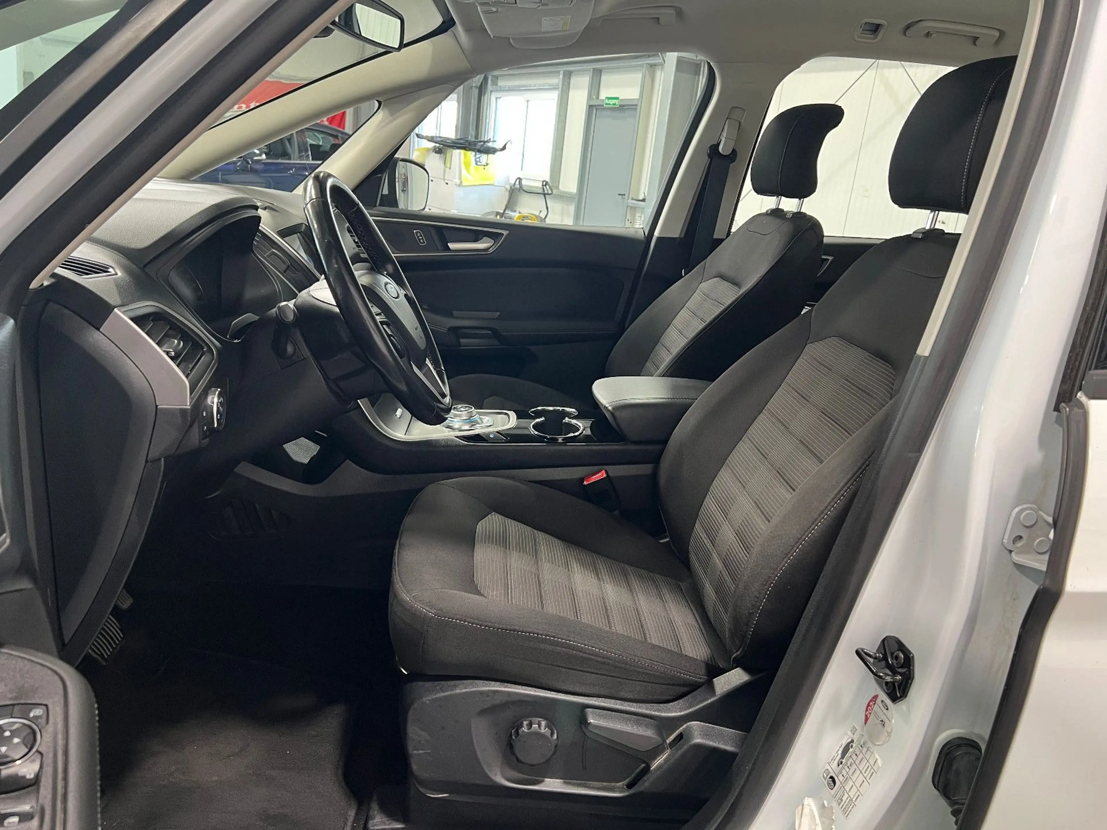 Ford Galaxy 2.5 Hybrid Automatik **7-Sitze*Navi** — photo 13