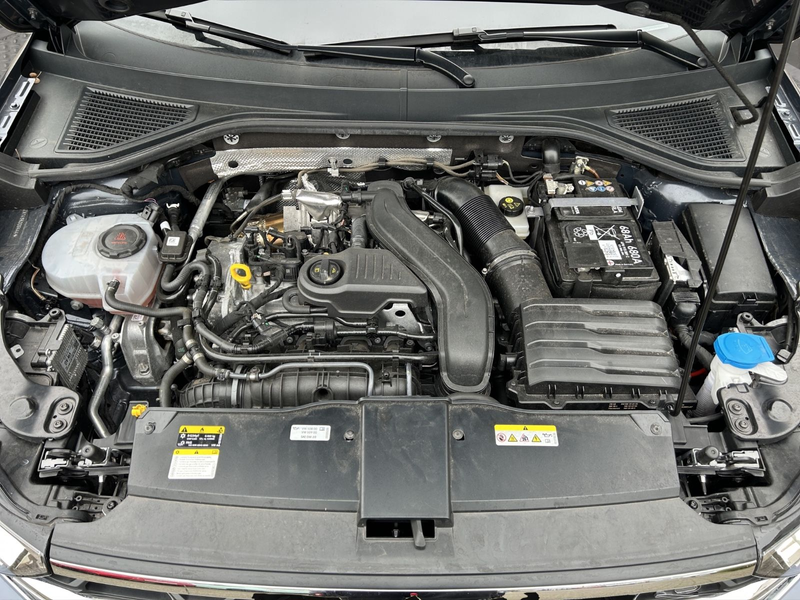 Volkswagen T-Roc Cabriolet R-Line — photo 10