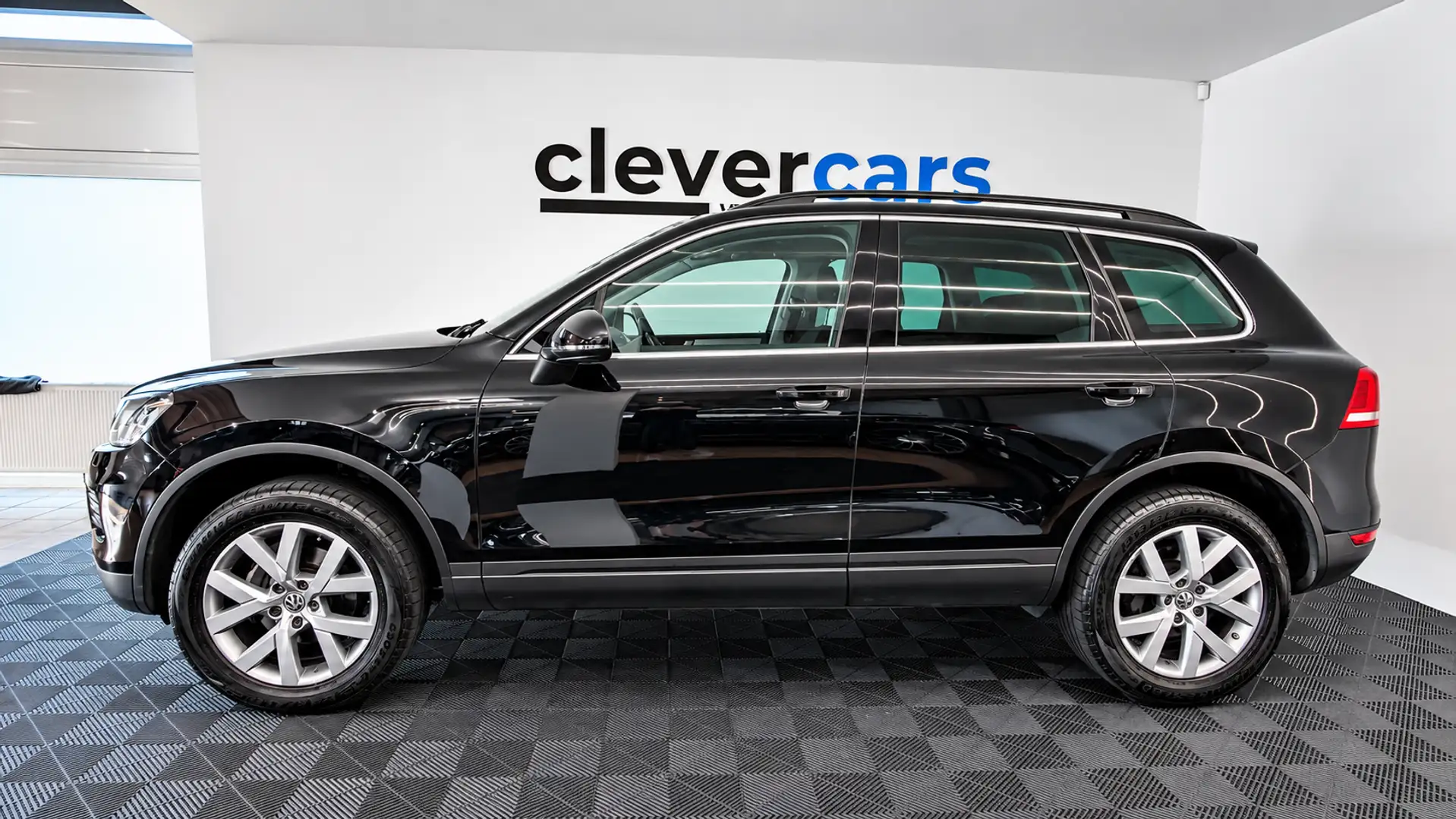 Volkswagen Touareg 3.0 V6 TDI BlueMotion Schwarz - 2
