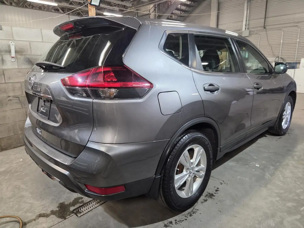 Nissan Rogue снимка Nissan Rogue