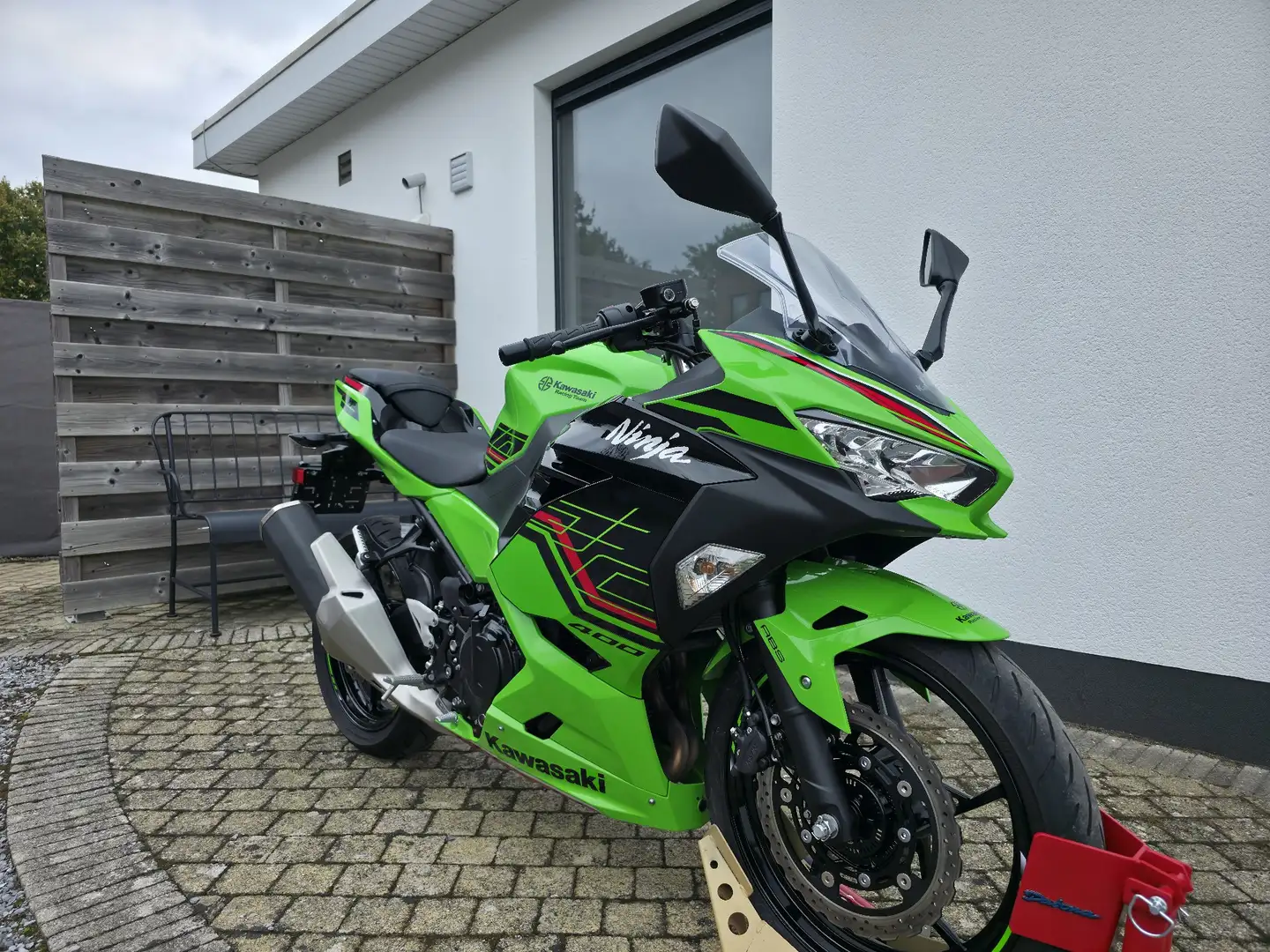 Kawasaki Ninja 400 KRT - 2024 - 900Km - Nieuwstaat! Zöld - 2