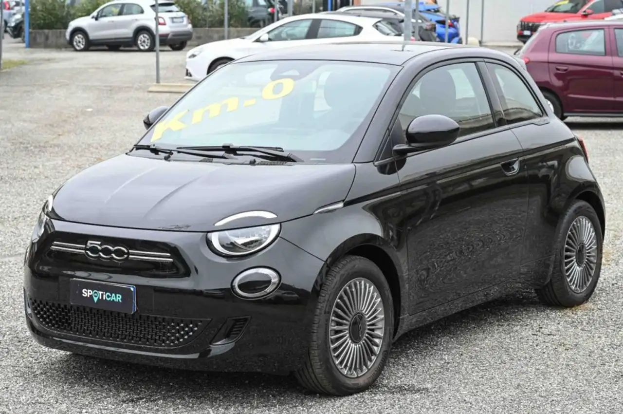 Fiat 500e Hatchback 320km 22