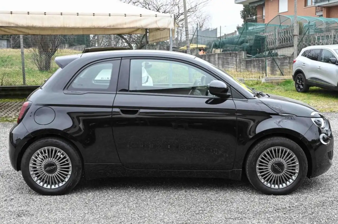 Fiat 500e Hatchback 320km 4