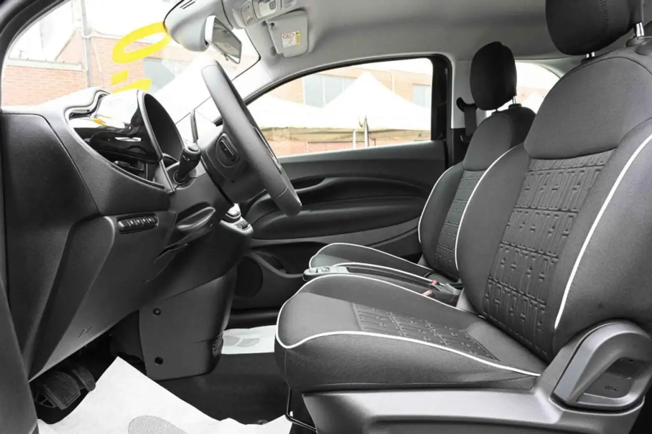 Fiat 500e Hatchback 320km 13