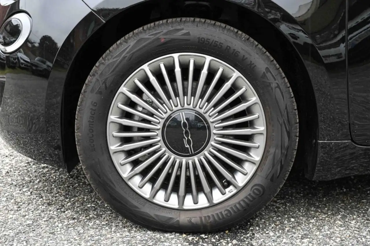Fiat 500e Hatchback 320km 10