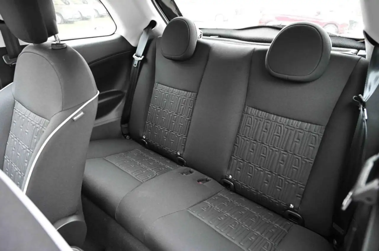 Fiat 500e Hatchback 320km 15