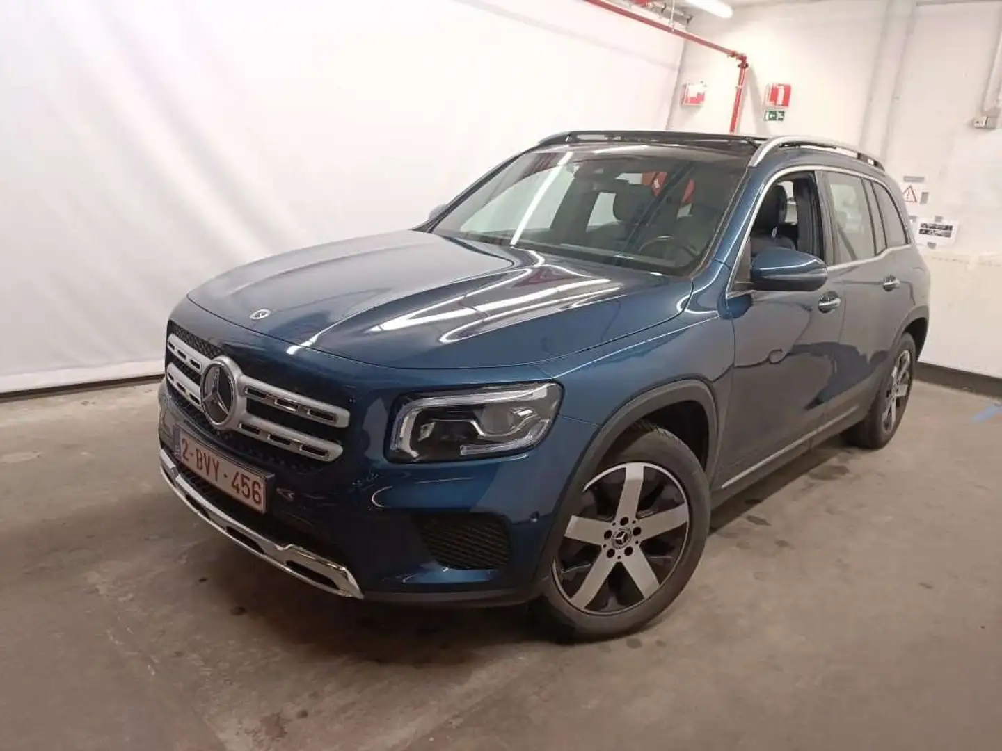 Mercedes-Benz GLB 200 d Luxury 8GTRONIC *PANO-CUIR-LED-CAMERA-NAVI-PARK* Bleu - 2