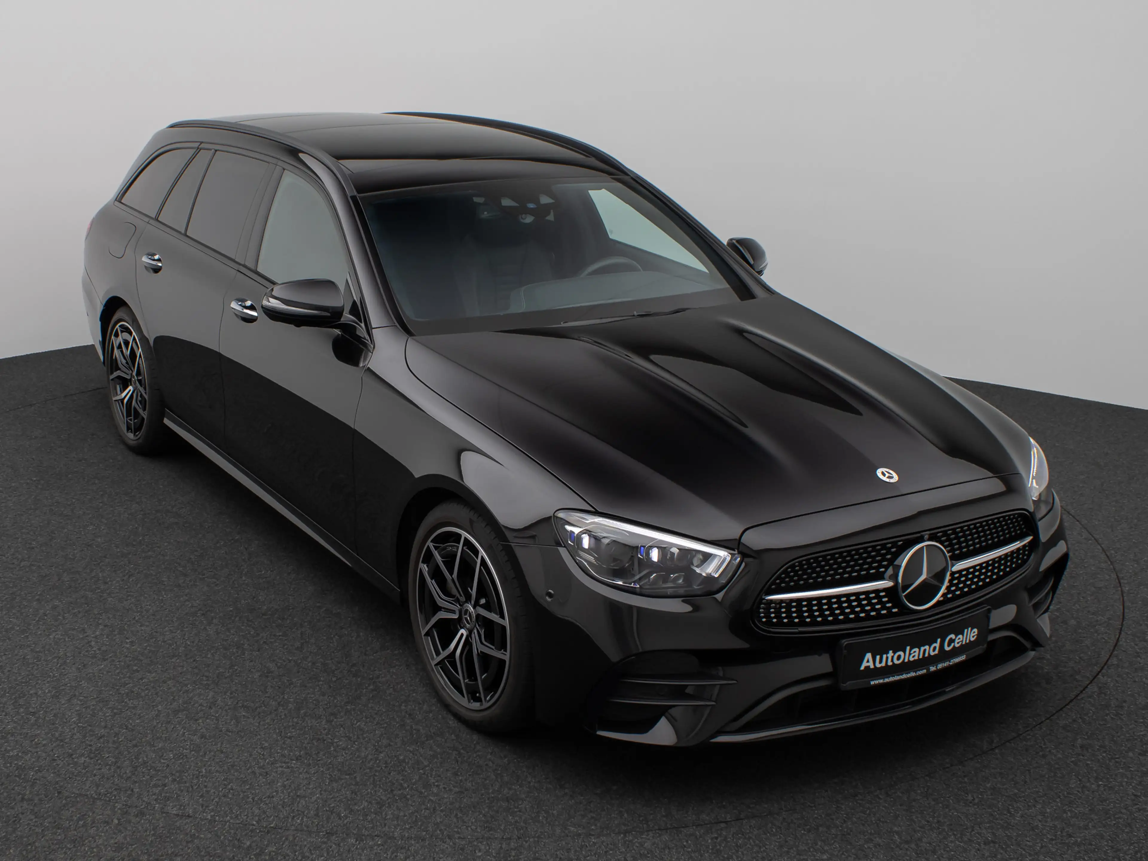 Mercedes-Benz E 220 AMG 9G-Tronic Panorama 360°Burmester Voll — photo 3