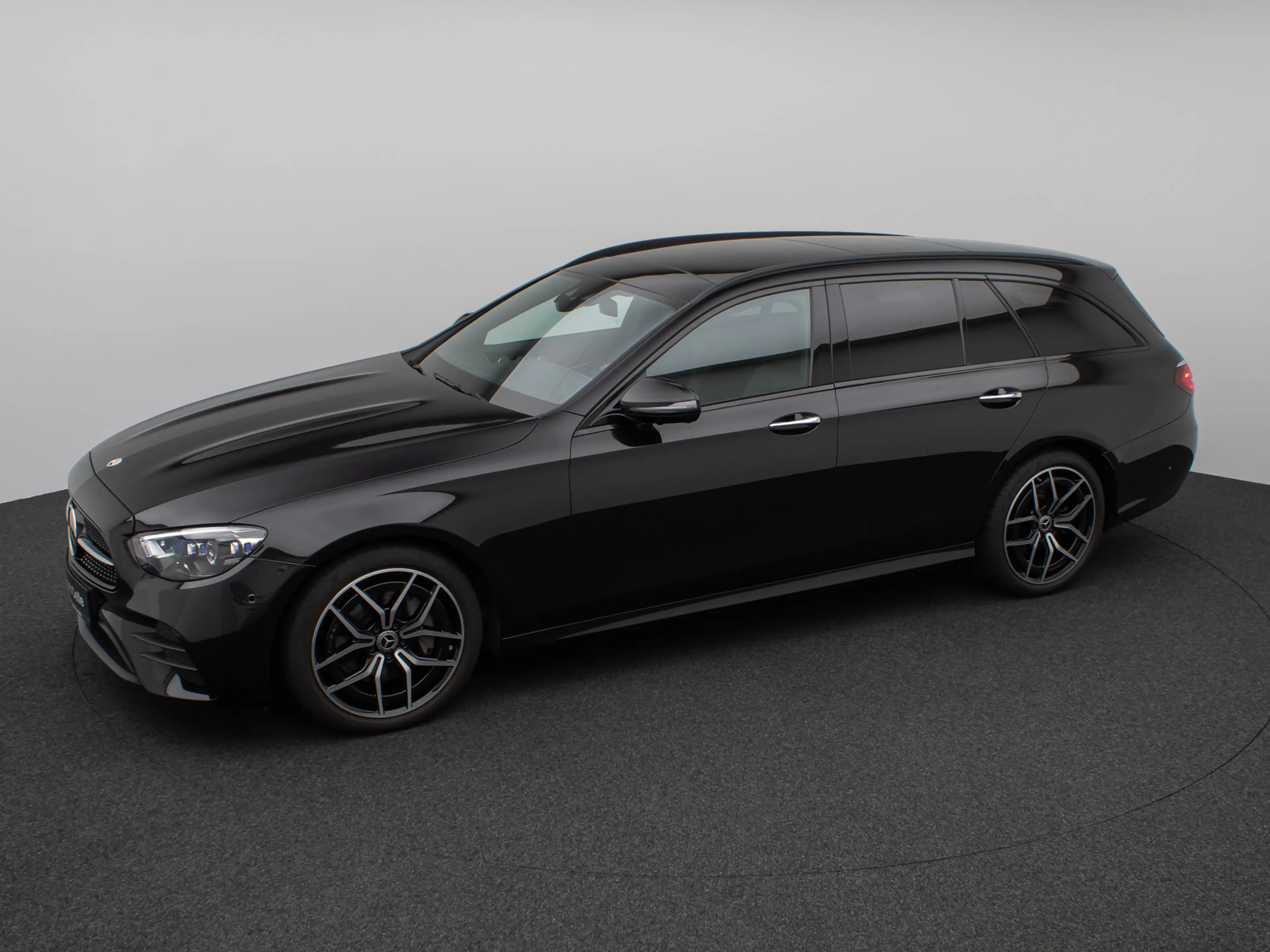 Mercedes-Benz E 220 AMG 9G-Tronic Panorama 360°Burmester Voll — photo 12