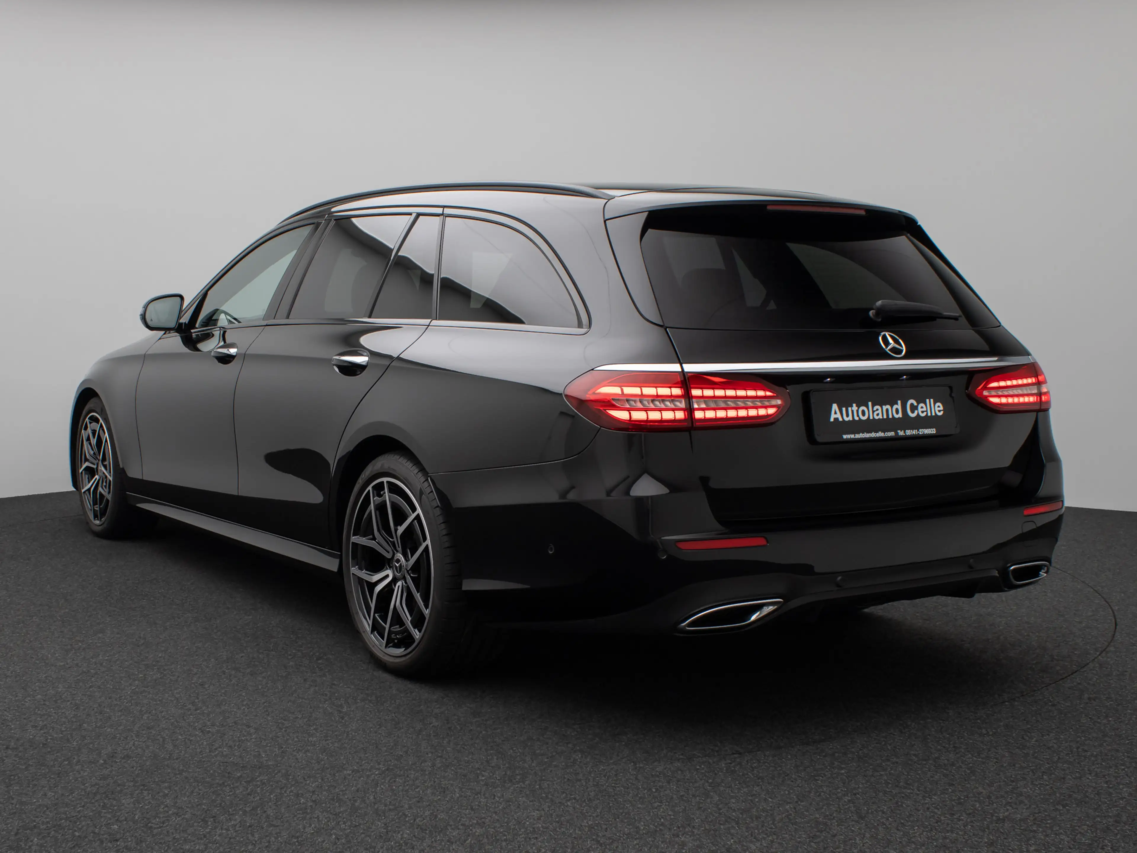 Mercedes-Benz E 220 AMG 9G-Tronic Panorama 360°Burmester Voll — photo 9