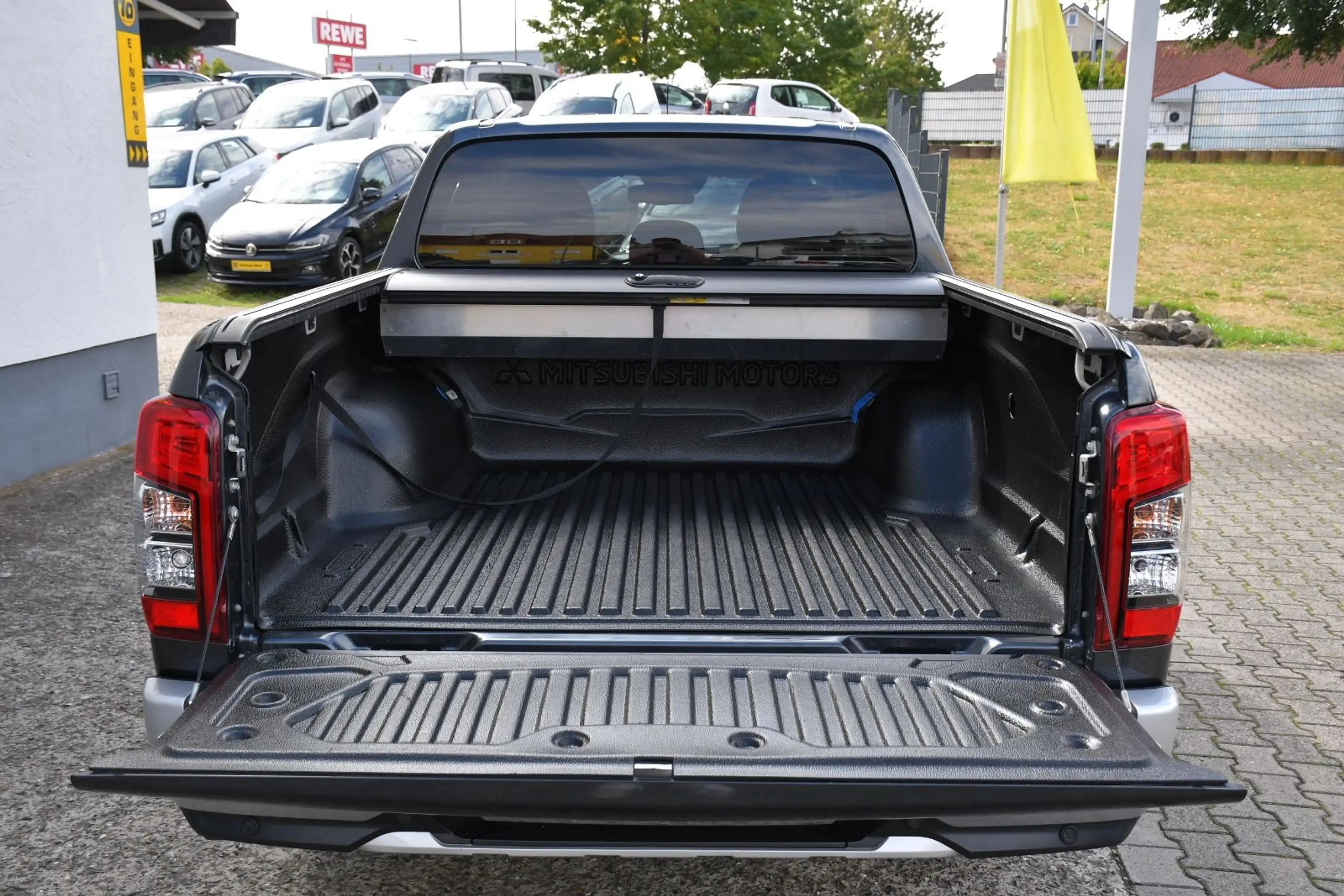 Mitsubishi L200 Spirit Doppelkab. 4WD Sitzh Kamera LED Spur — photo 11