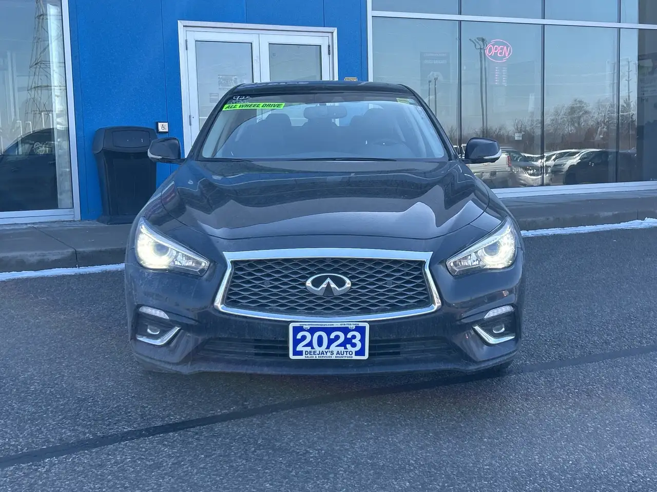Infiniti Q50 снимка Infiniti Q50