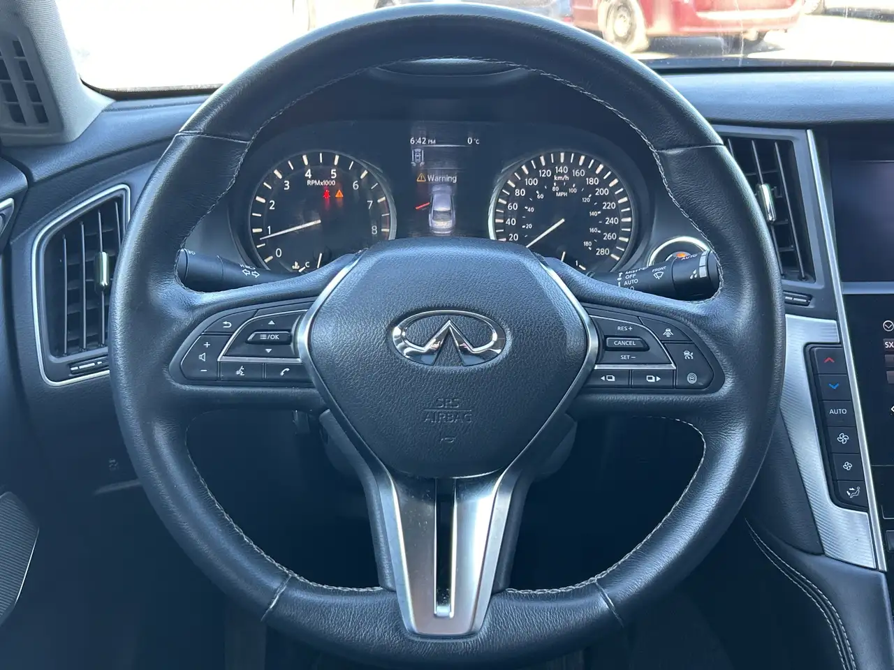Infiniti Q50 снимка Infiniti Q50
