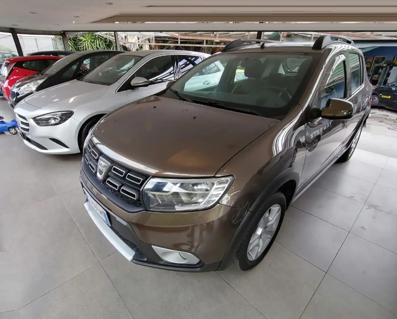 Dacia Sandero STEPWAY 0.9 TCe 12V 90cv START & STOP Marrón - 1