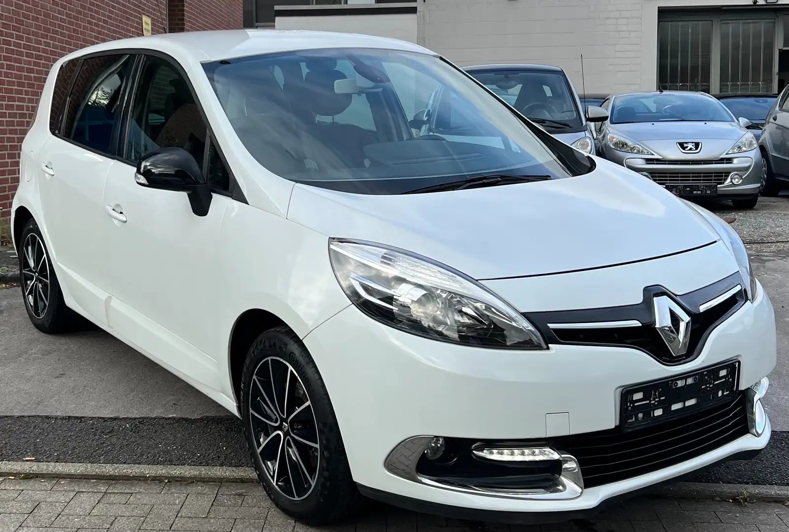 Renault Scenic BOSE Edition *1.HAND/LEDER/NAVI/SHZ* - 2