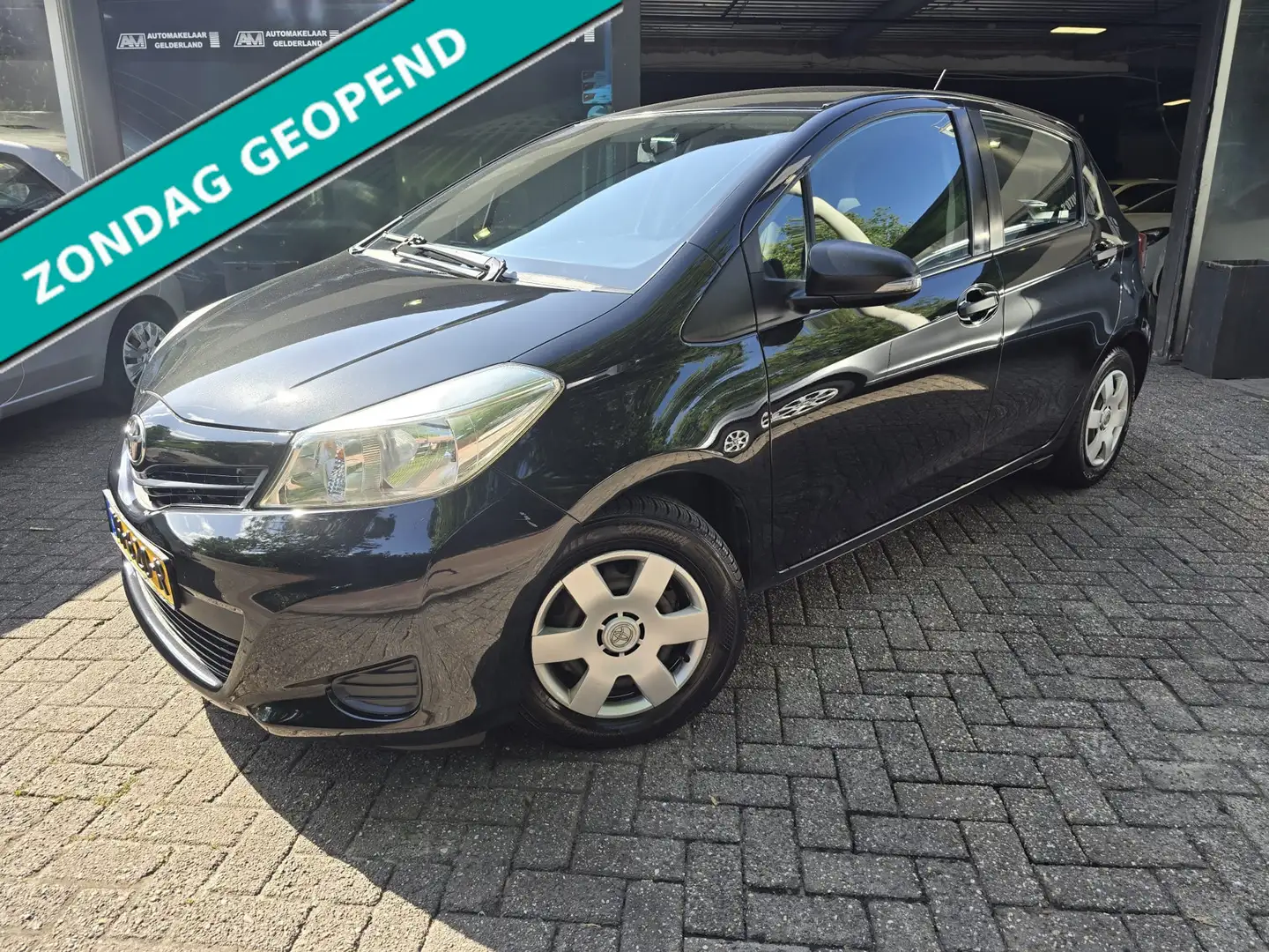 Toyota Yaris 1.0 VVT-i Comfort | 12MND GARANTIE | NIEUWE APK | Nero - 1