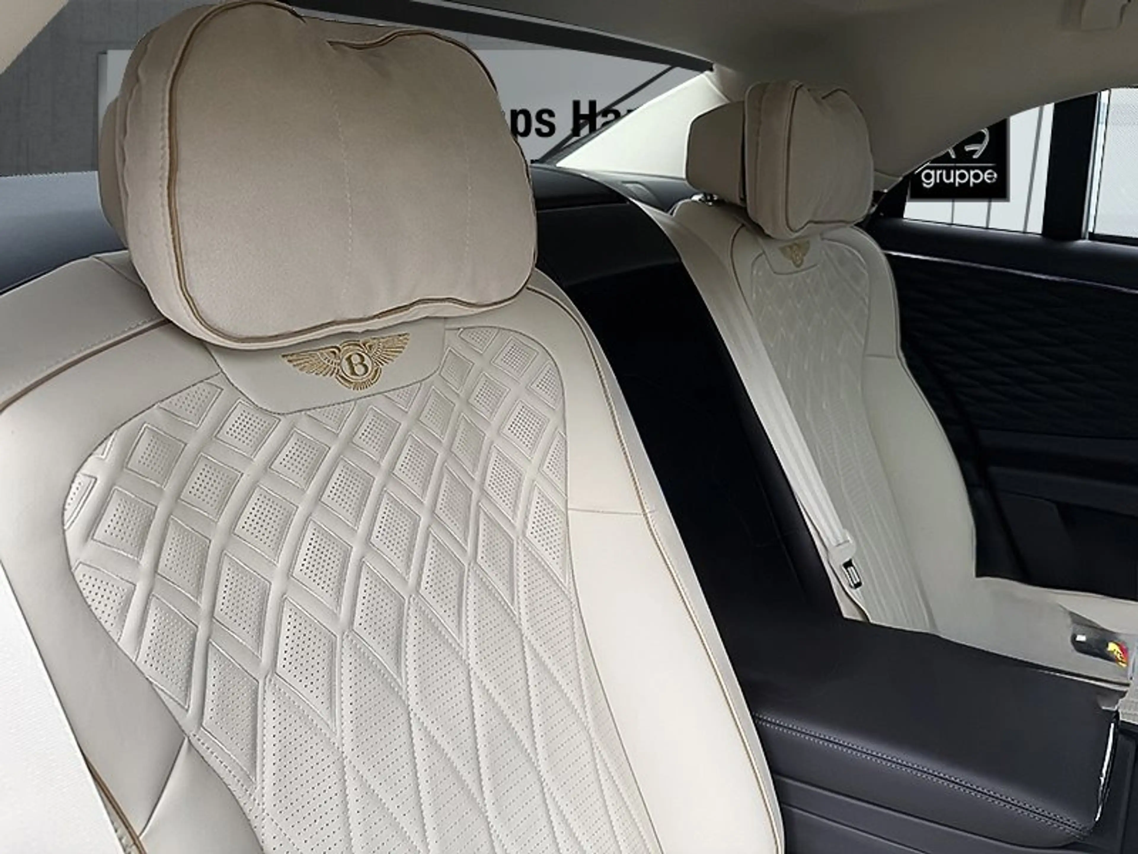 Bentley Flying Spur Mulliner W12 *RSE*Fridge*NAIM* — photo 10