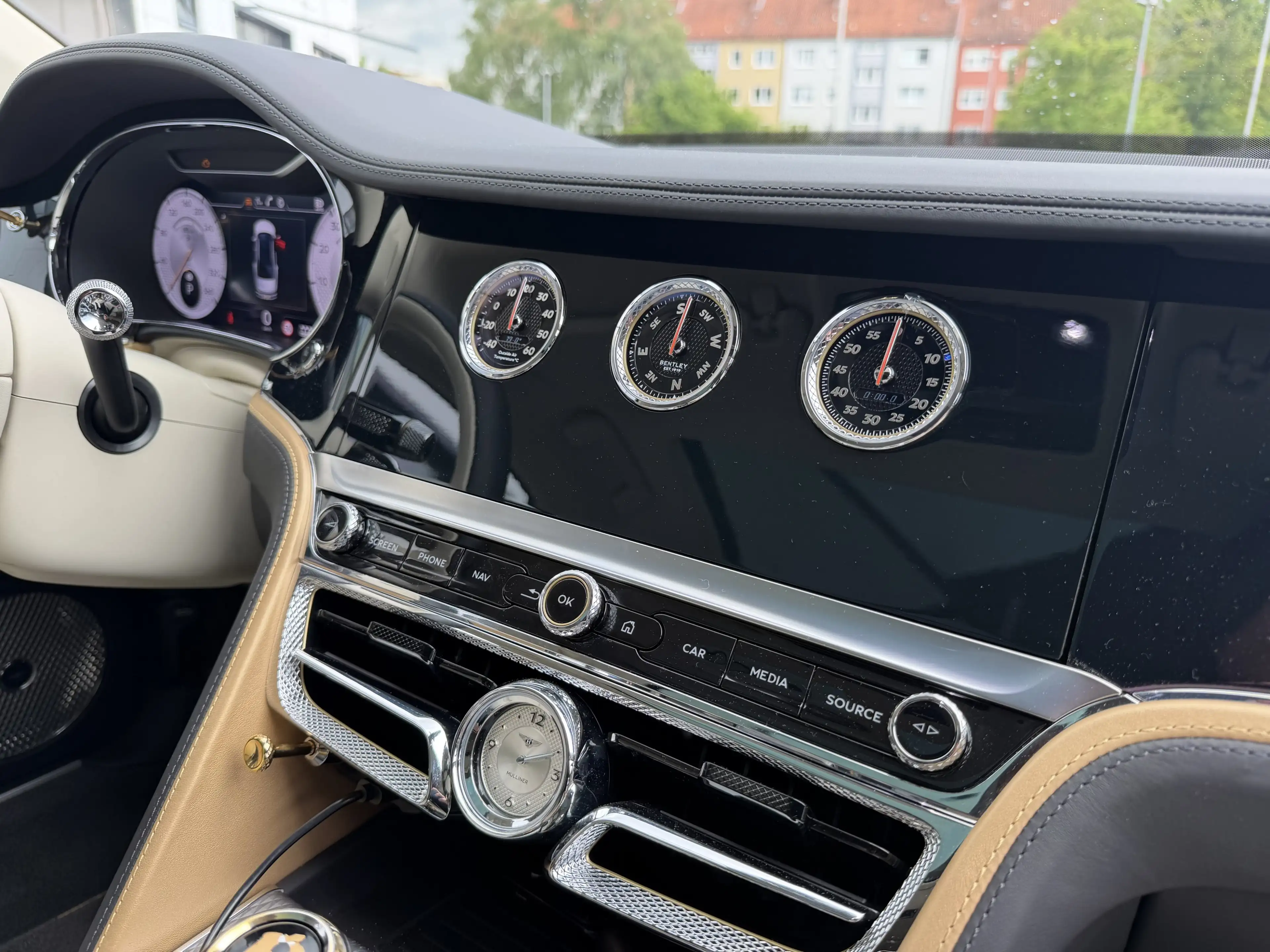 Bentley Flying Spur Mulliner W12 *RSE*Fridge*NAIM* — photo 15