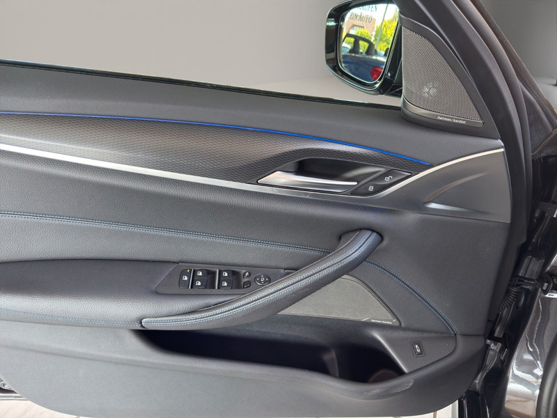 BMW 530 d M Sport Limousine*RFK*UVM — photo 9