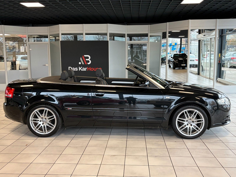 Audi A4 Cabriolet 2.0 TDI · S Line  Alcantara · Navi — photo 2