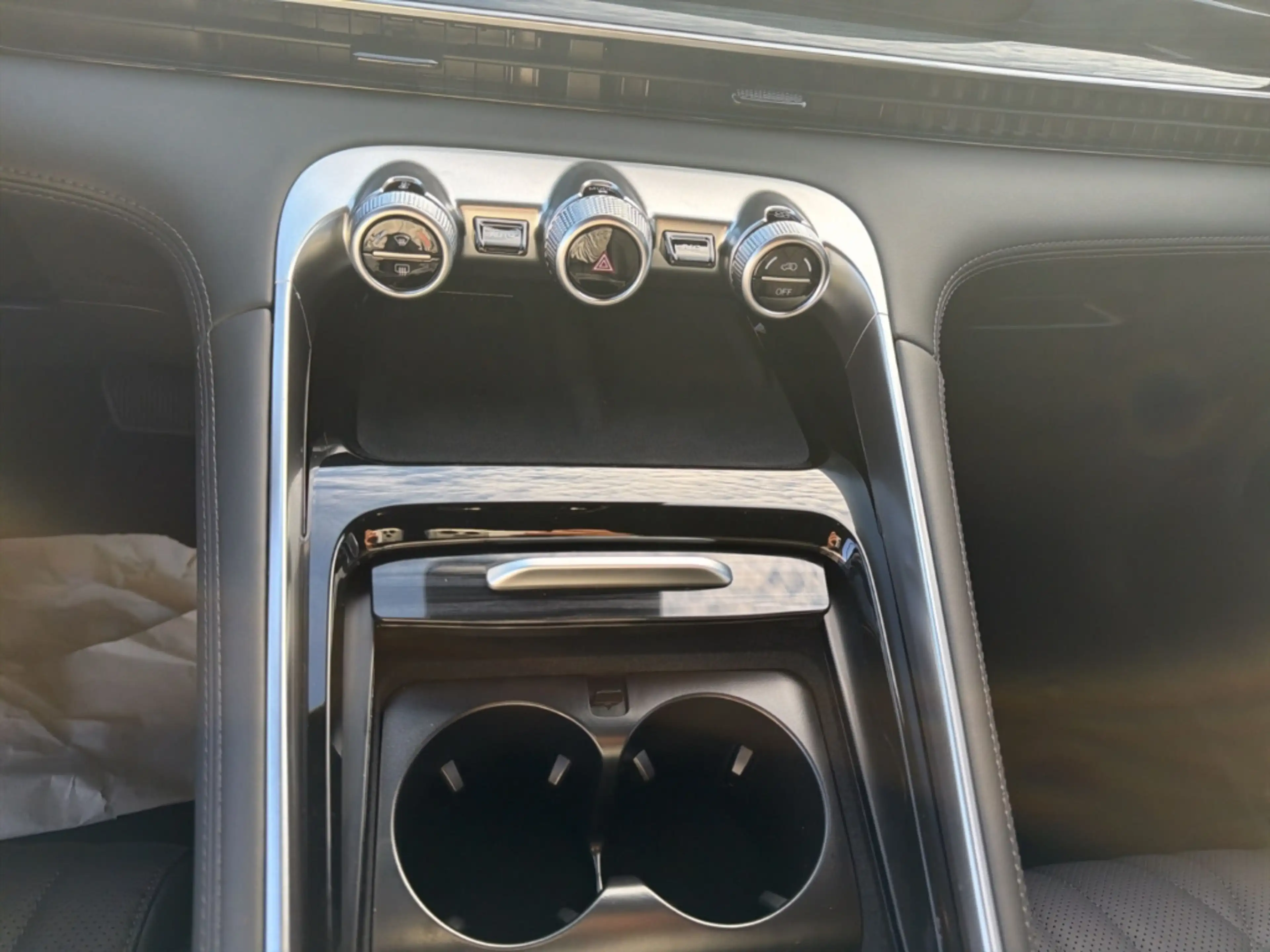Omoda 9 Exclusive PHEV 1.5 TGDI AWD / GRAU MATT/ 540° / PA — photo 15