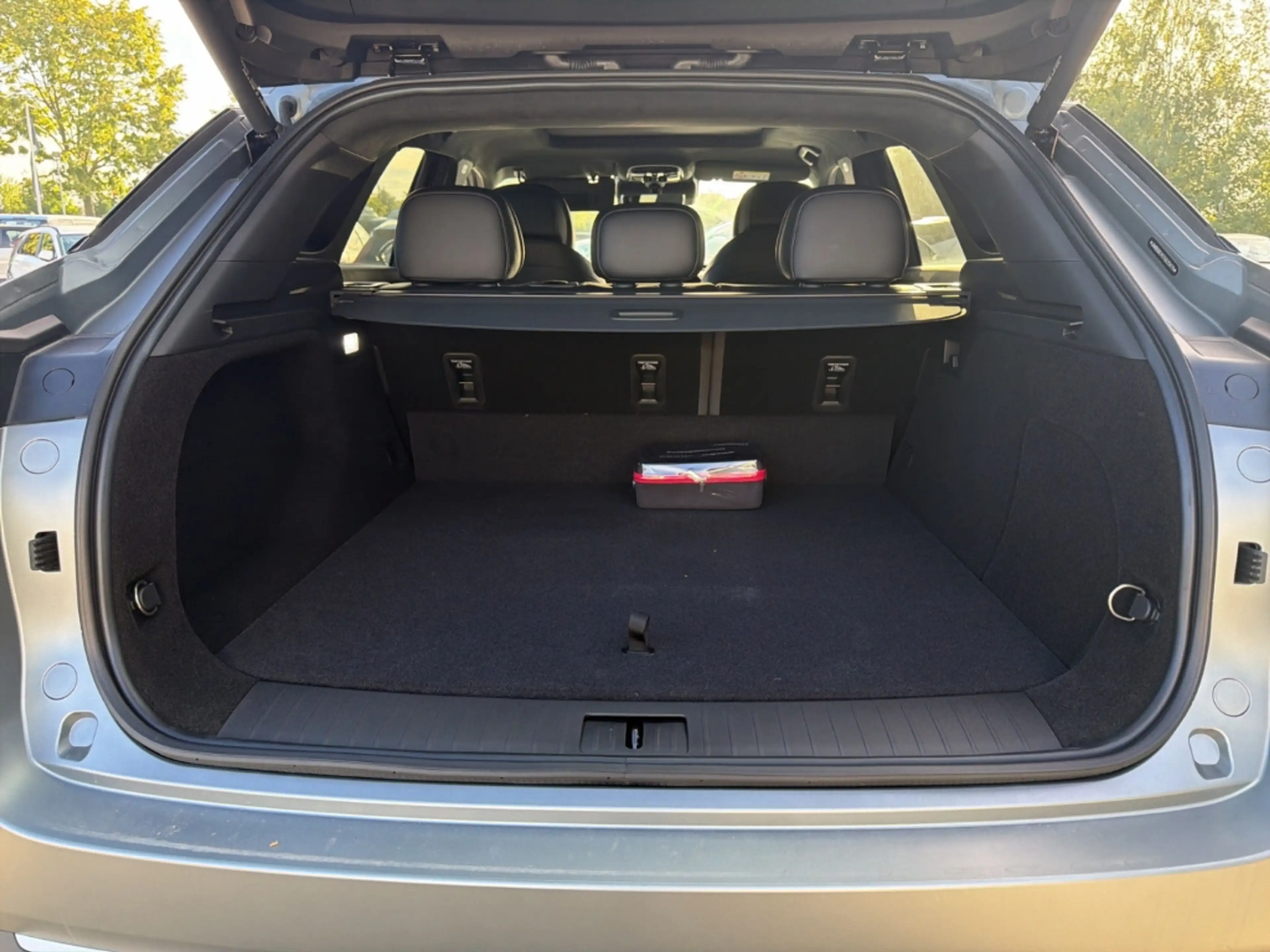 Omoda 9 Exclusive PHEV 1.5 TGDI AWD / GRAU MATT/ 540° / PA — photo 7