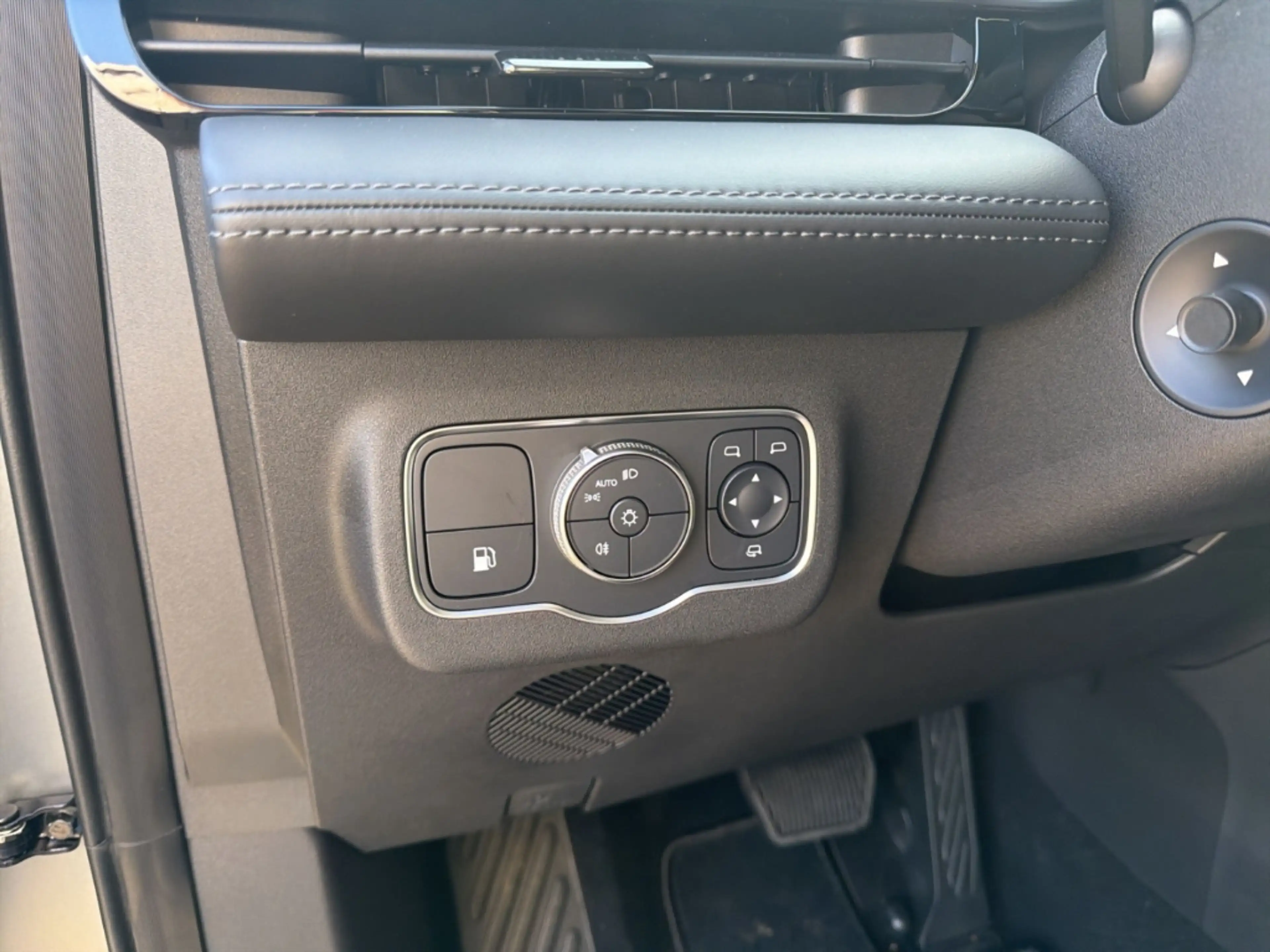 Omoda 9 Exclusive PHEV 1.5 TGDI AWD / GRAU MATT/ 540° / PA — photo 10