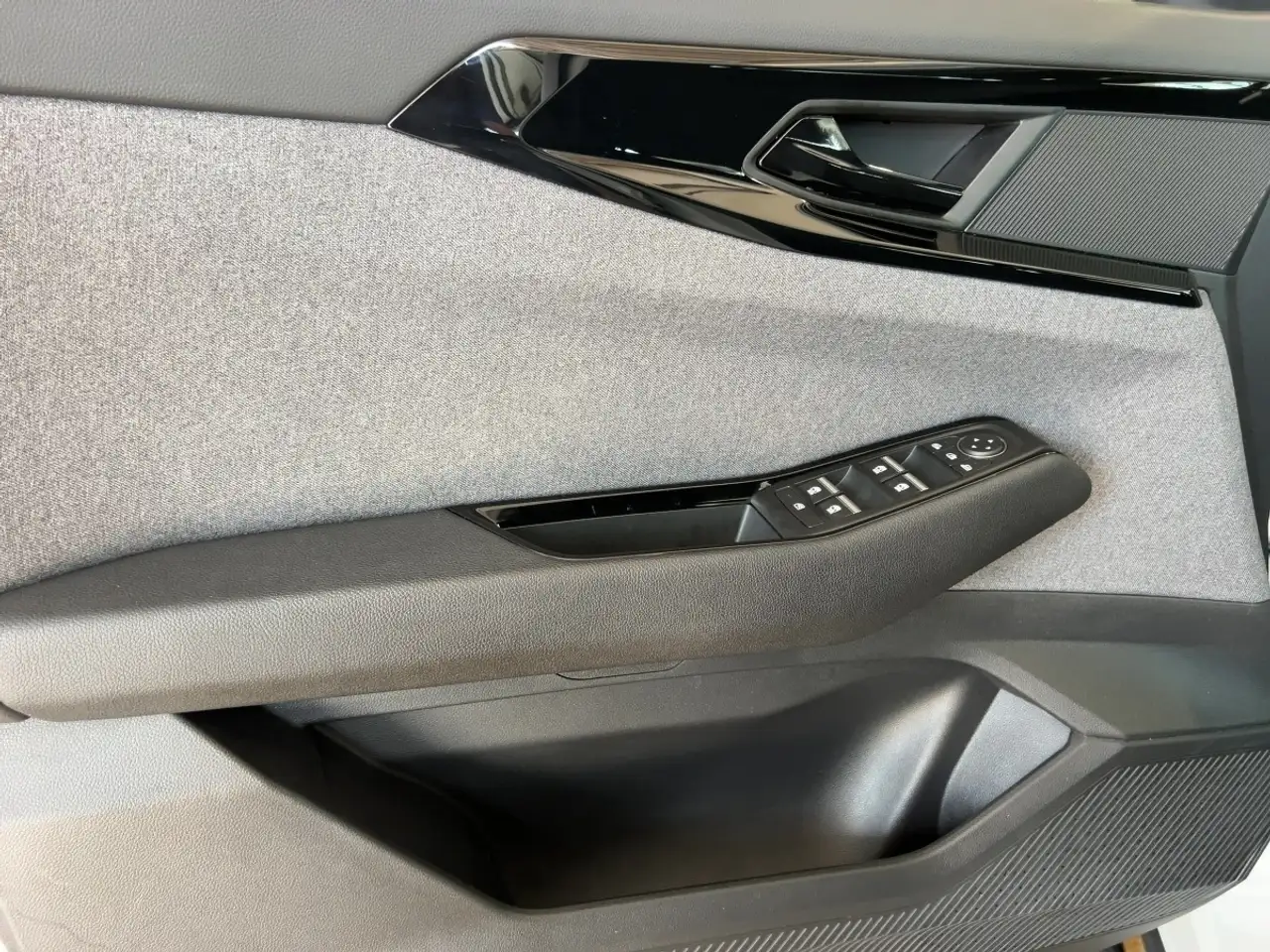 Renault Austral Evolution Mild Hybrid 160 Automatik SHZ BT, миниатюра 14