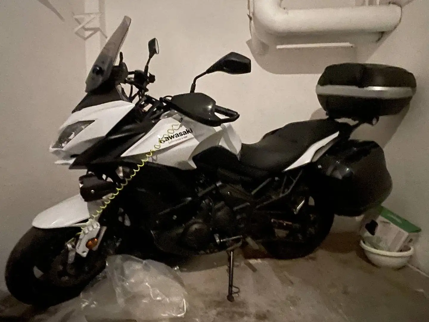 Kawasaki Versys 650 Grand Tourer Blanc - 1