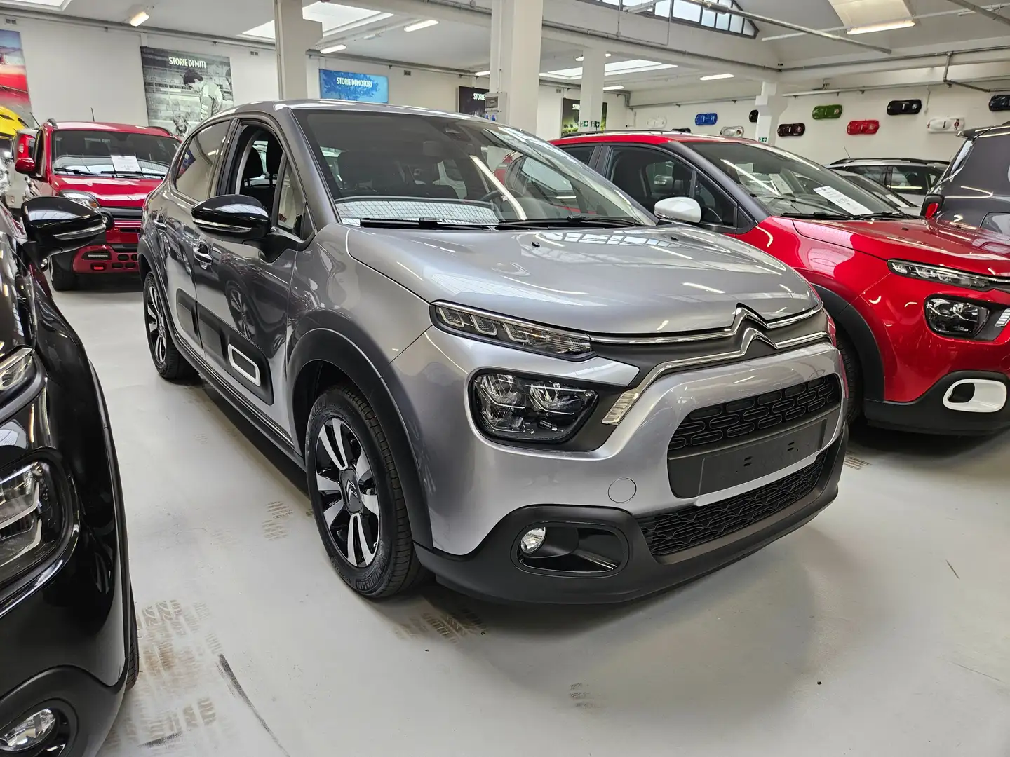 Citroen C3 C3 1.2 Max s&s 110cv Argento - 1