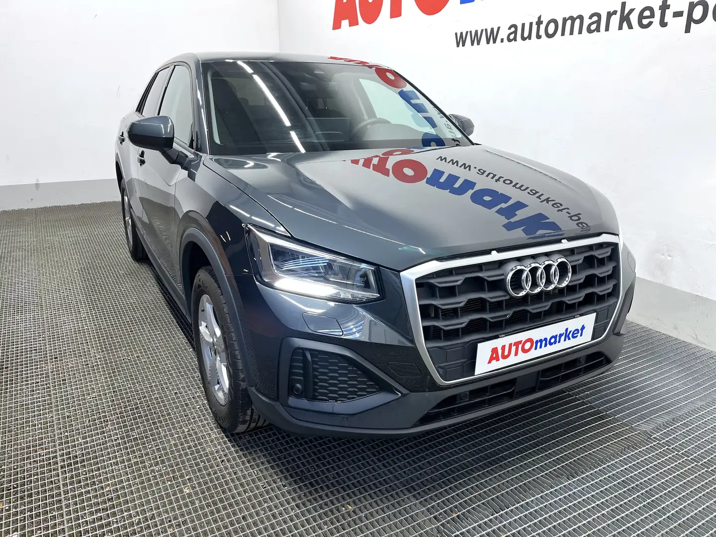 Audi Q2 30 tfsi Business 116cv Grigio - 2