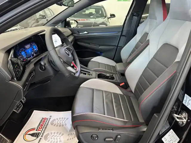 Volkswagen Golf view 11