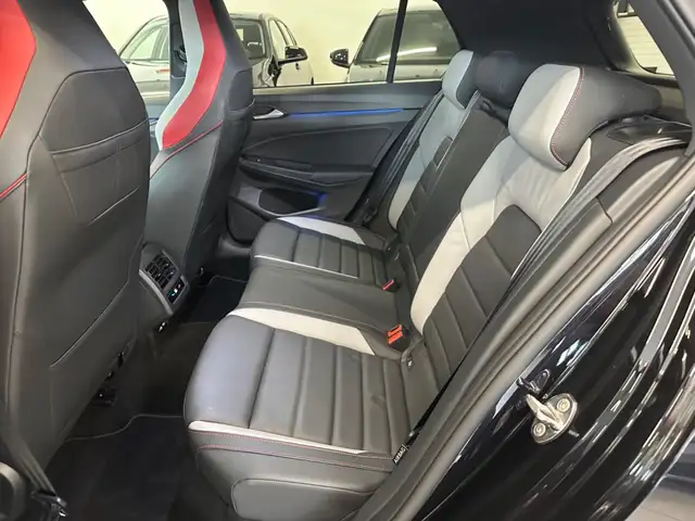 Volkswagen Golf view 8