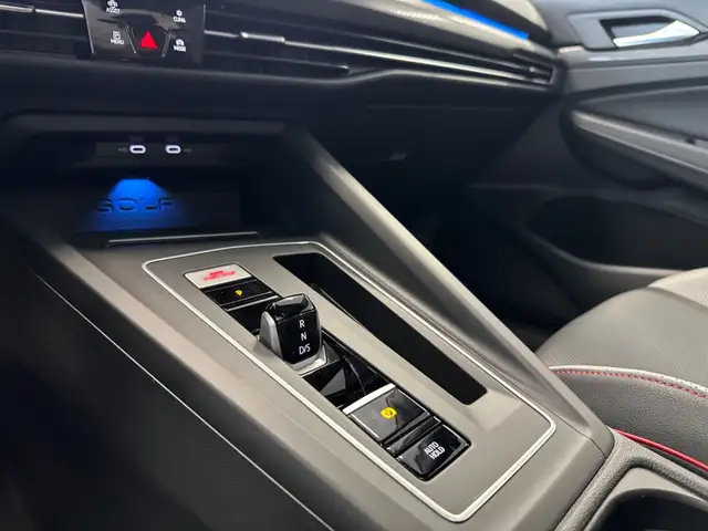 Volkswagen Golf view 16