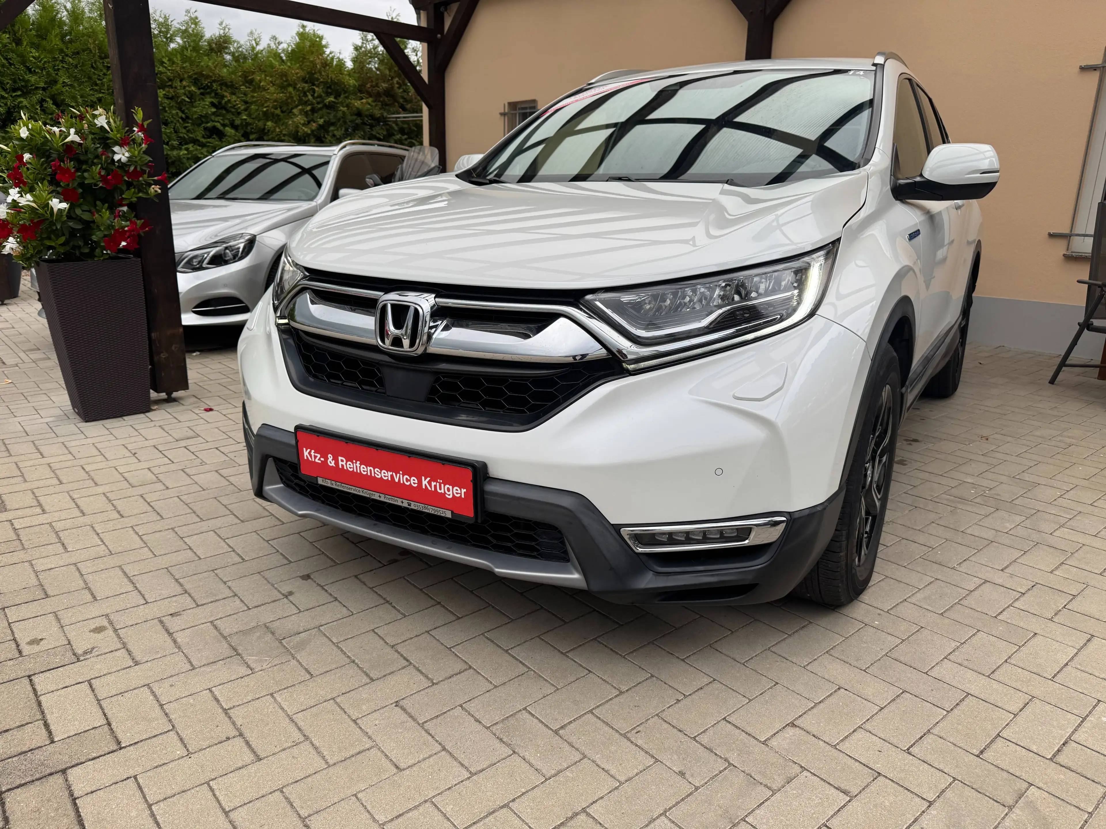 Honda CR-V 2.0 i-MMD HYBRID 2WD Lifestyle — photo 2