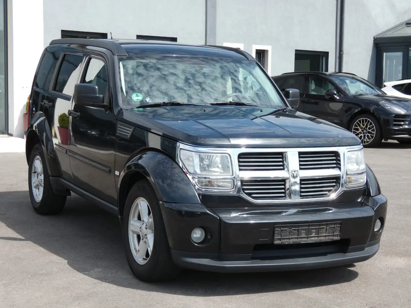 Dodge Nitro 2.8 CRD 4WD*Ahk*Aut*Leder*Klima*Shz* Black - 2