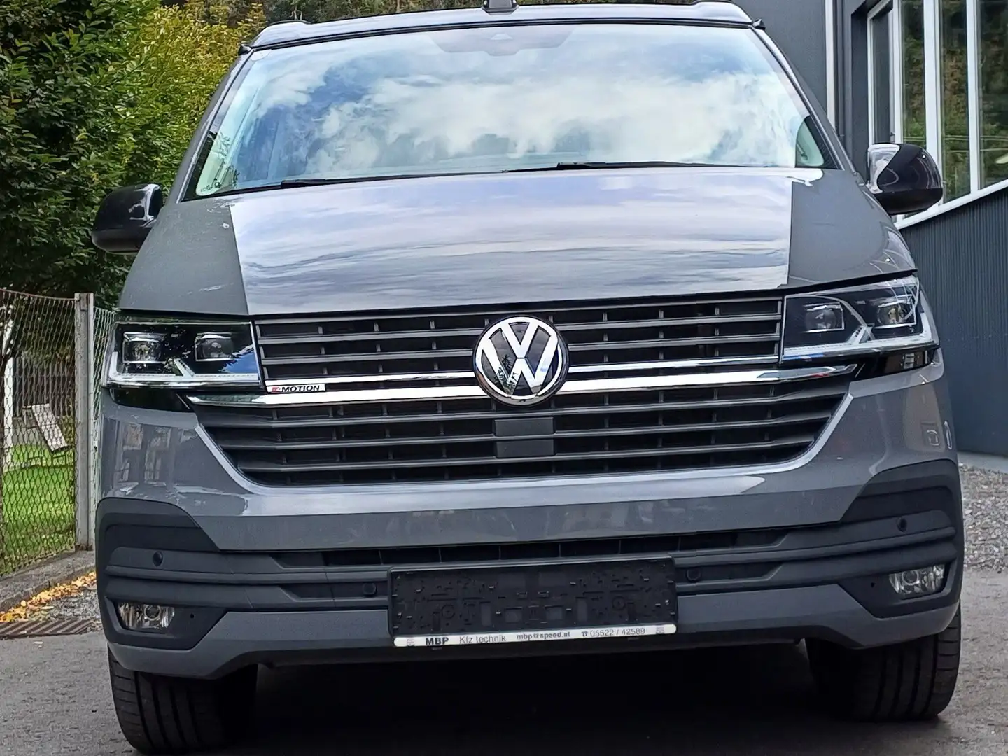 Volkswagen T6.1 California California Beach Tour Edition 4Motion Grau - 1