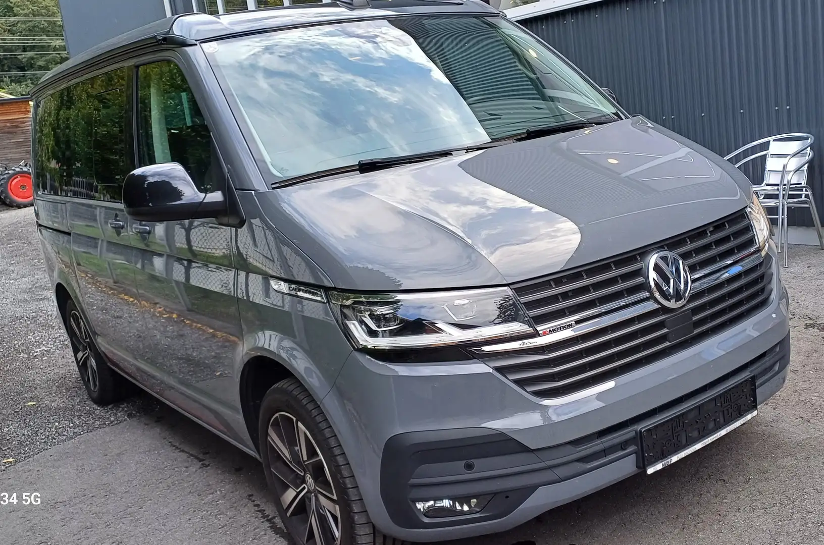 Volkswagen T6.1 California California Beach Tour Edition 4Motion Grau - 2