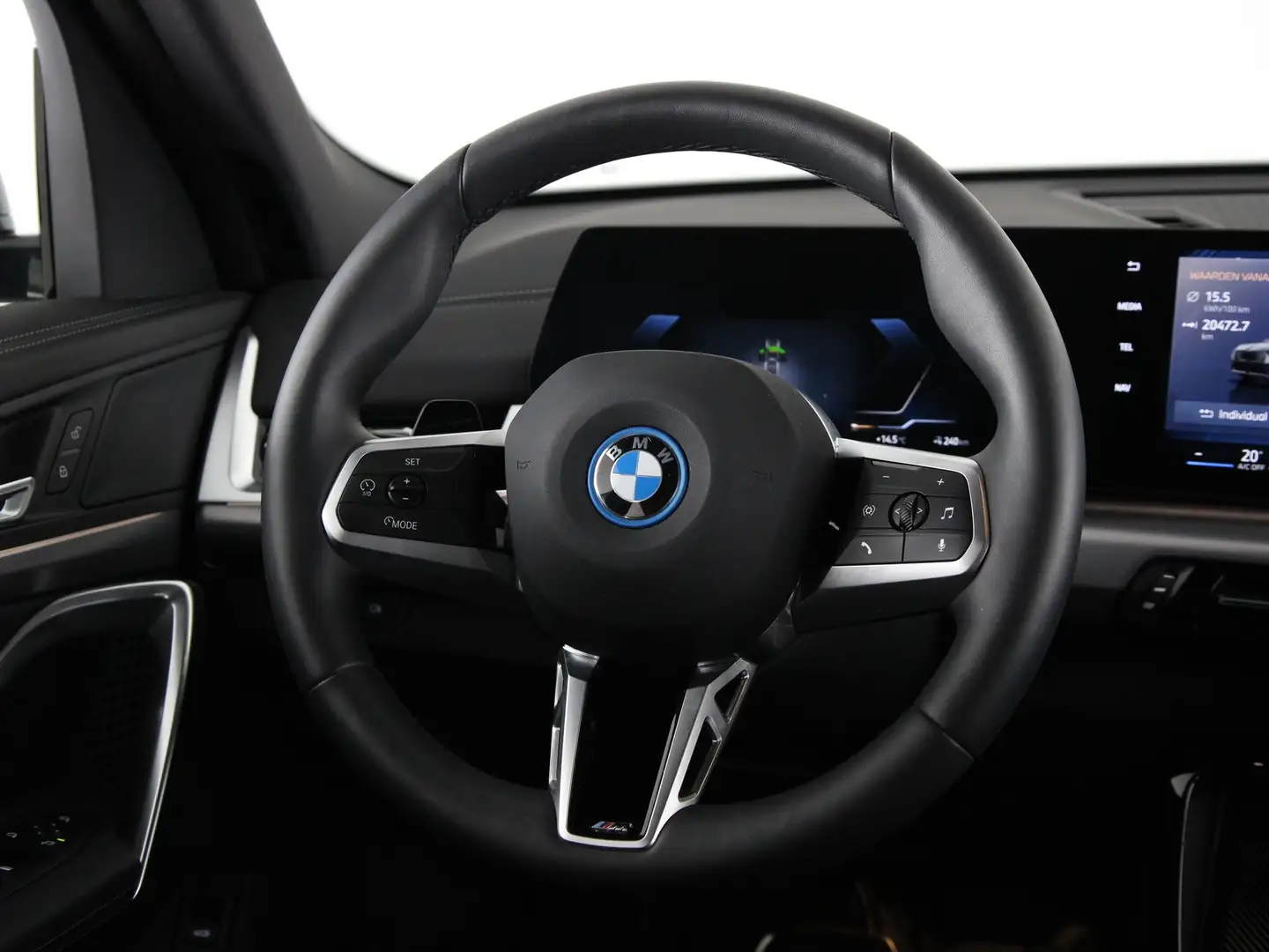 BMW iX2 eDrive20 M Sport Pro 67 kWh Gris - 2