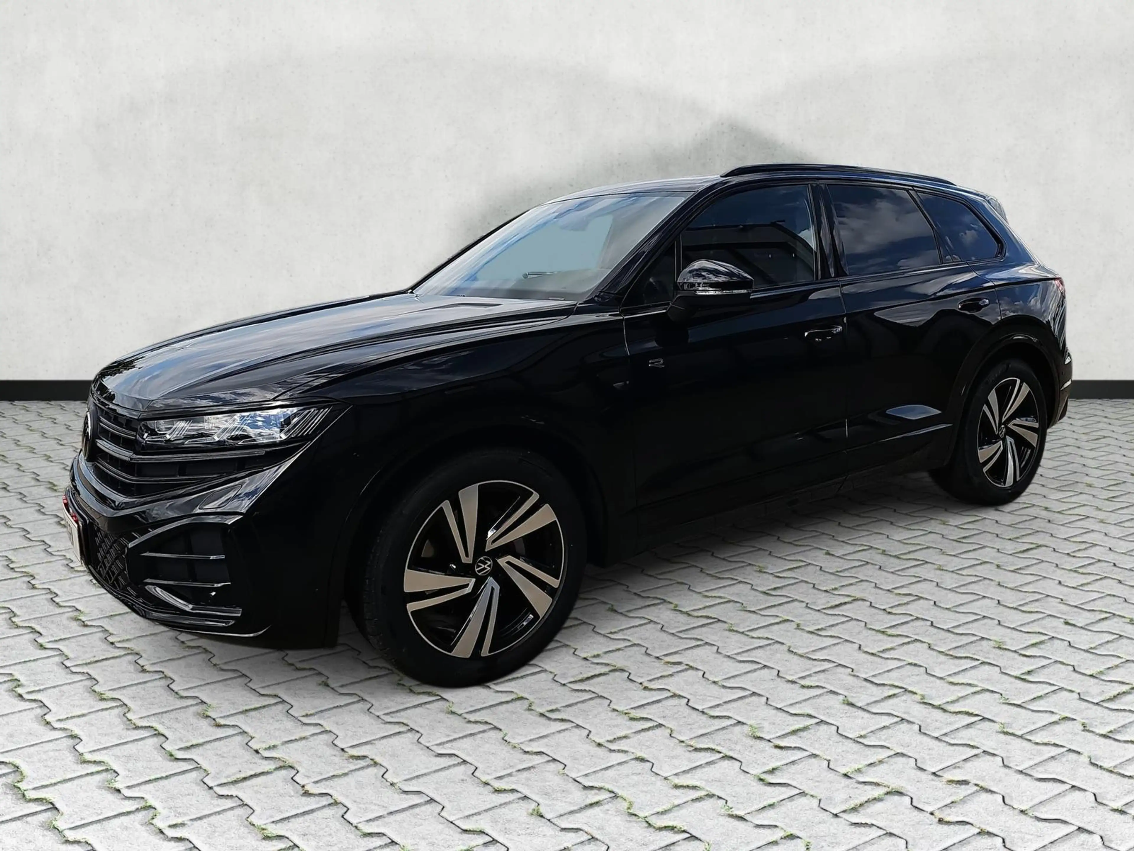 Volkswagen Touareg 3.0 TDI 210 kW 4Motion R-Line V6 / Pano 360Grad... — photo 3