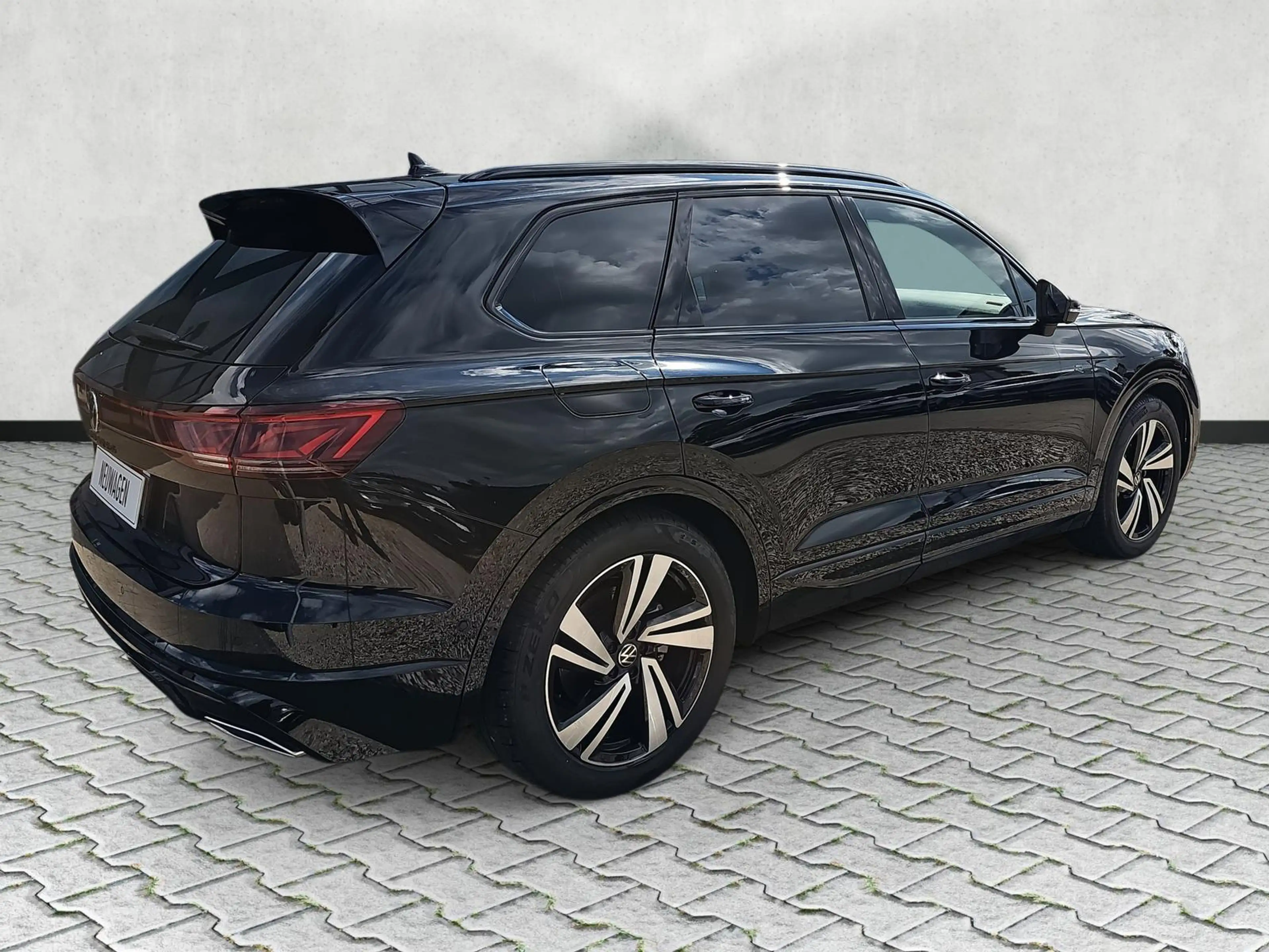 Volkswagen Touareg 3.0 TDI 210 kW 4Motion R-Line V6 / Pano 360Grad... — photo 7